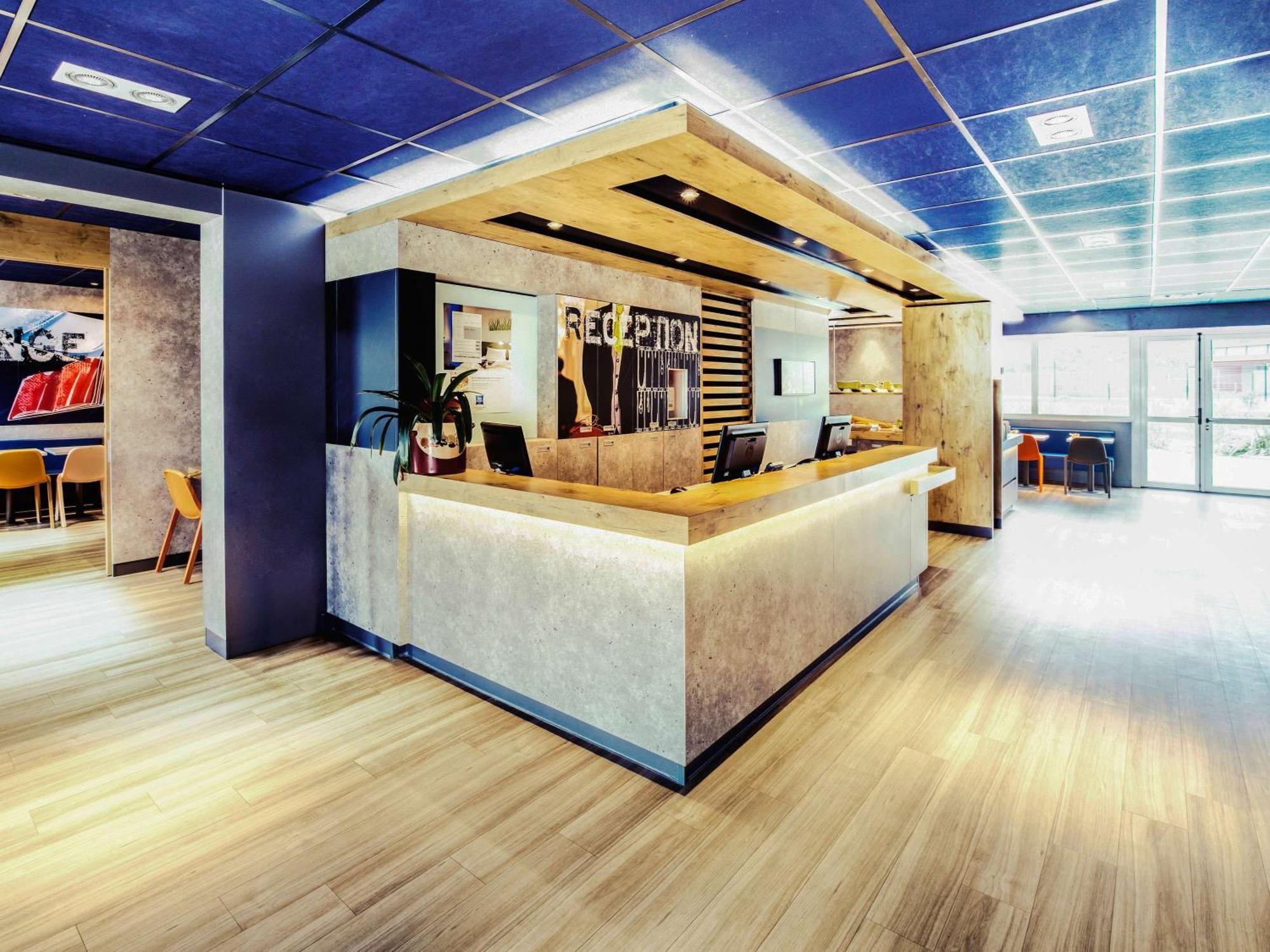 Ibis Budget Valence Sud Bagian luar foto