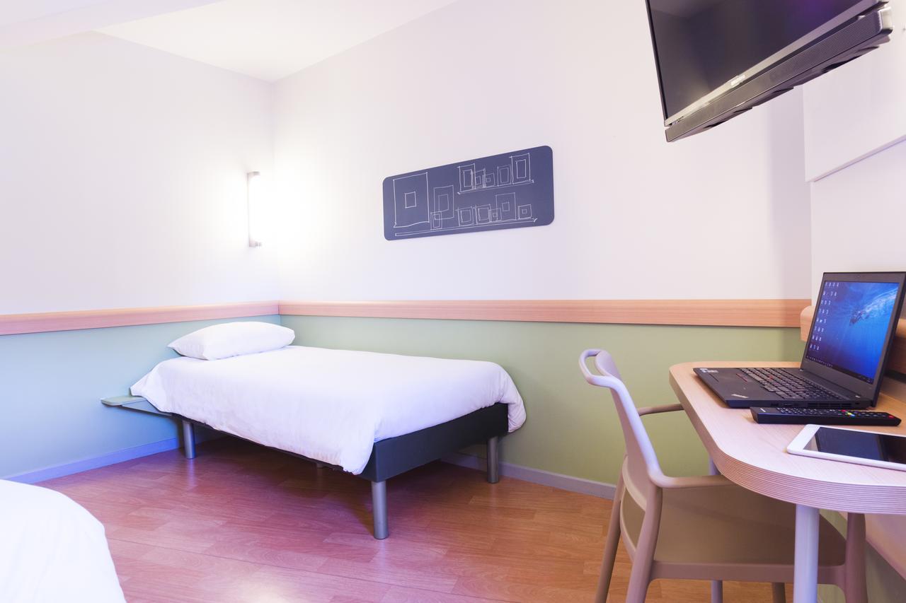 Ibis Budget Valence Sud Bagian luar foto